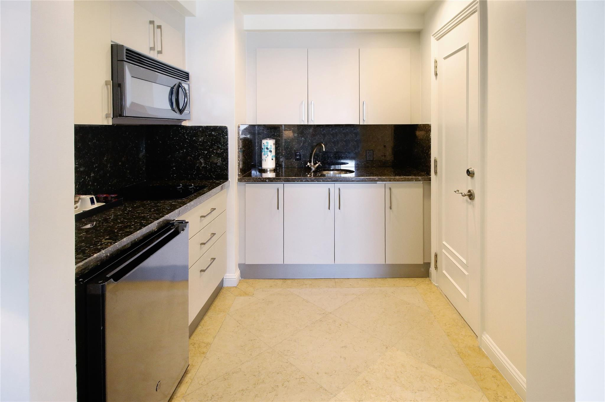 601 N Ft Lauderdale Bch Boulevard 1111 Property Photo 4