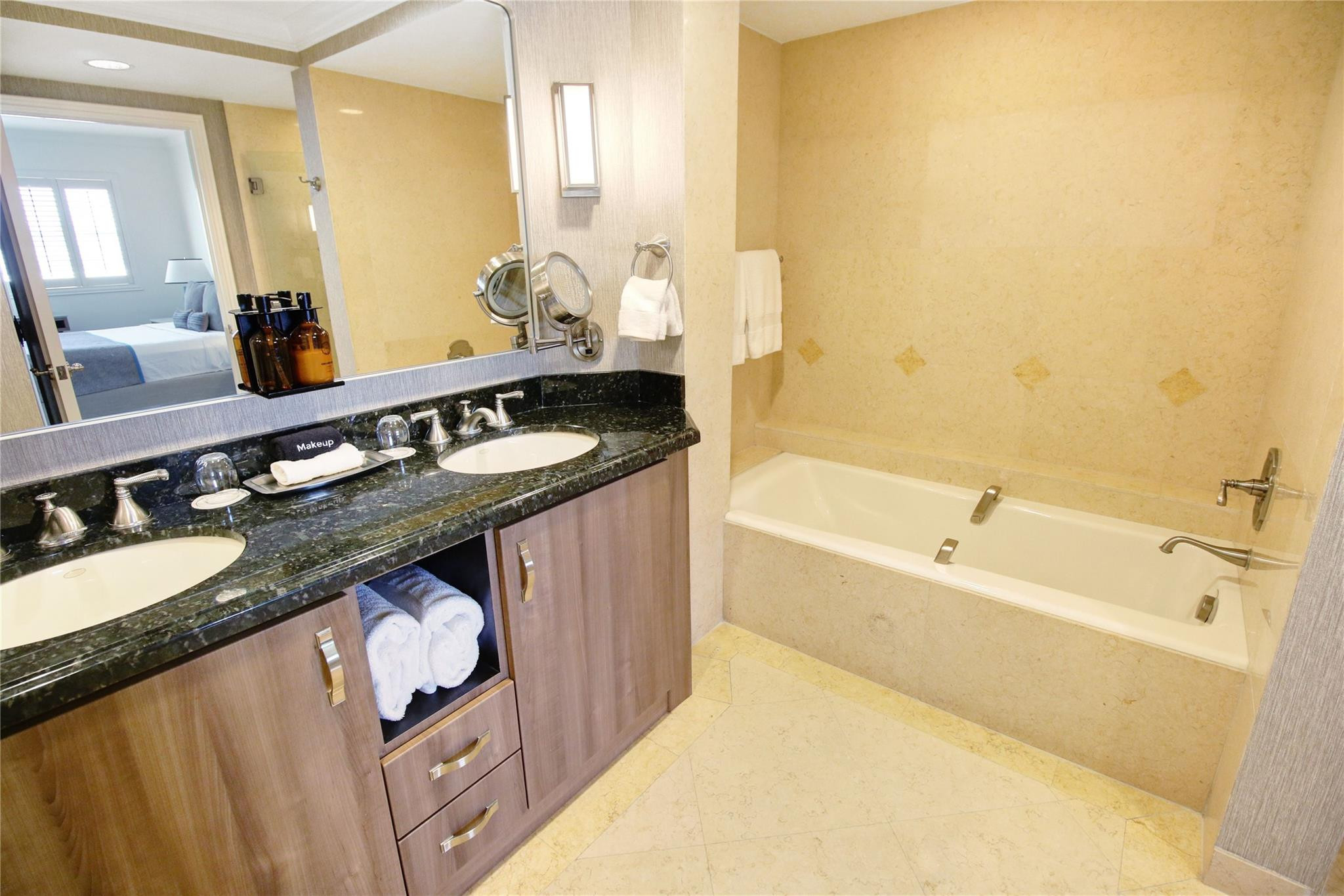 601 N Ft Lauderdale Bch Boulevard 1111 Property Photo 9