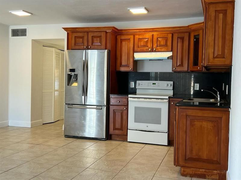 7851 Dunham Boulevard 4 Property Photo 5