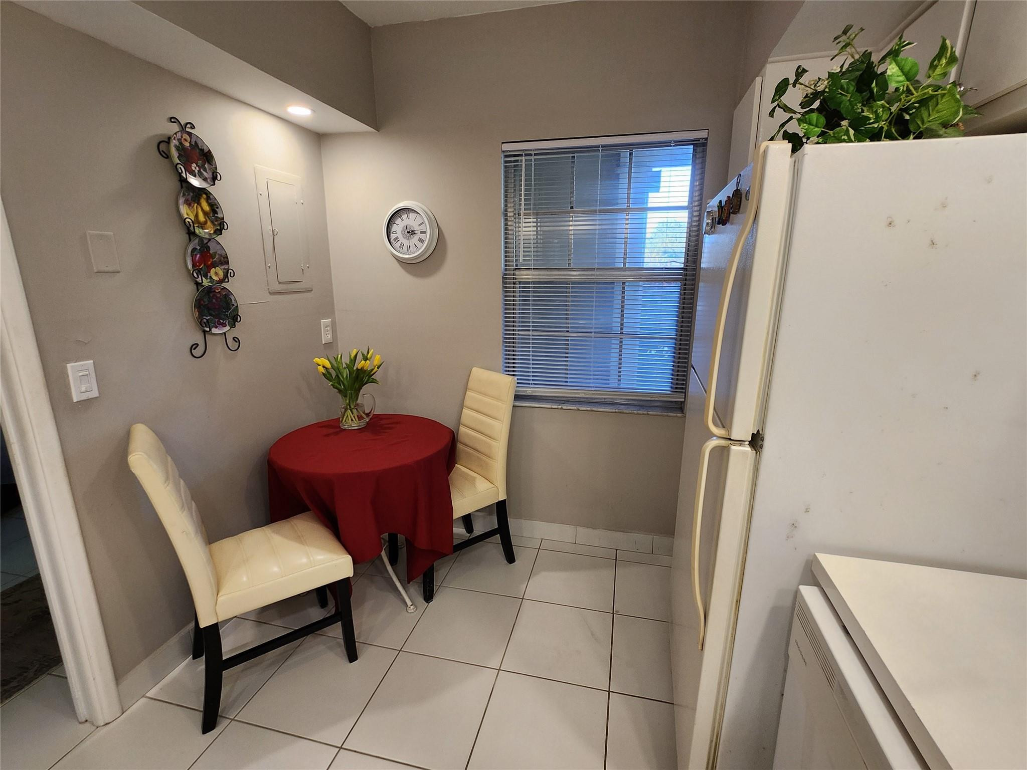 4030 W Palm Aire Drive 101 Property Photo 12