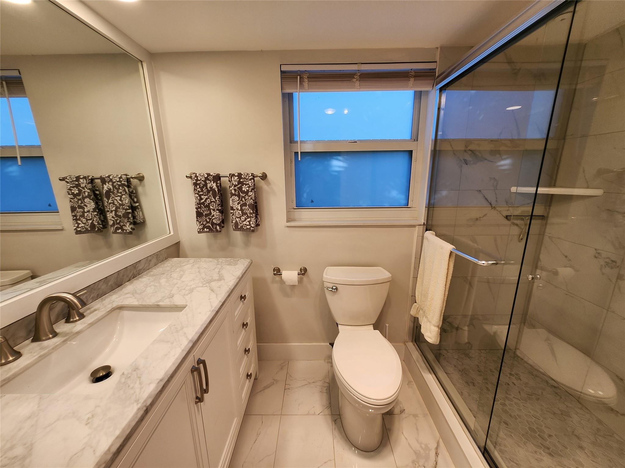 4030 W Palm Aire Drive 101 Property Photo 16