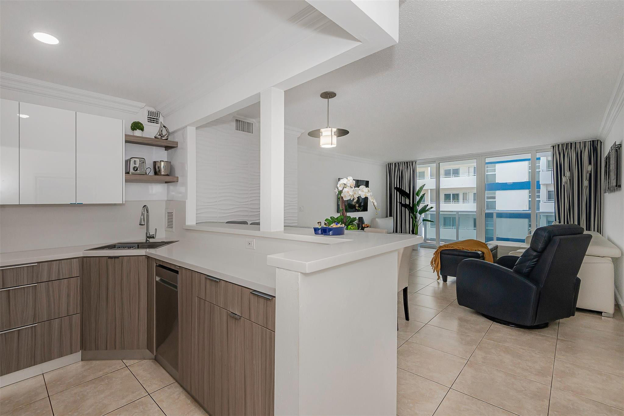 3140 S Ocean Drive 509 Property Photo 6
