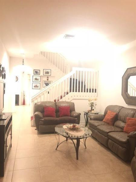 6903 Julia Gardens Drive Property Photo 5