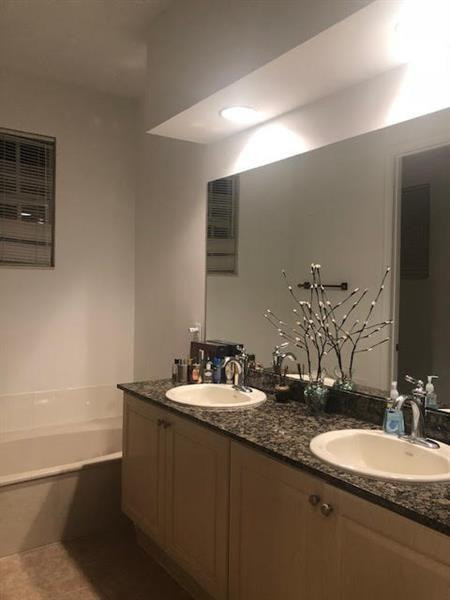 6903 Julia Gardens Drive Property Photo 6