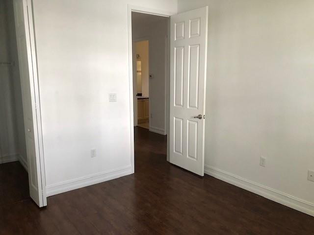 6903 Julia Gardens Drive Property Photo 9