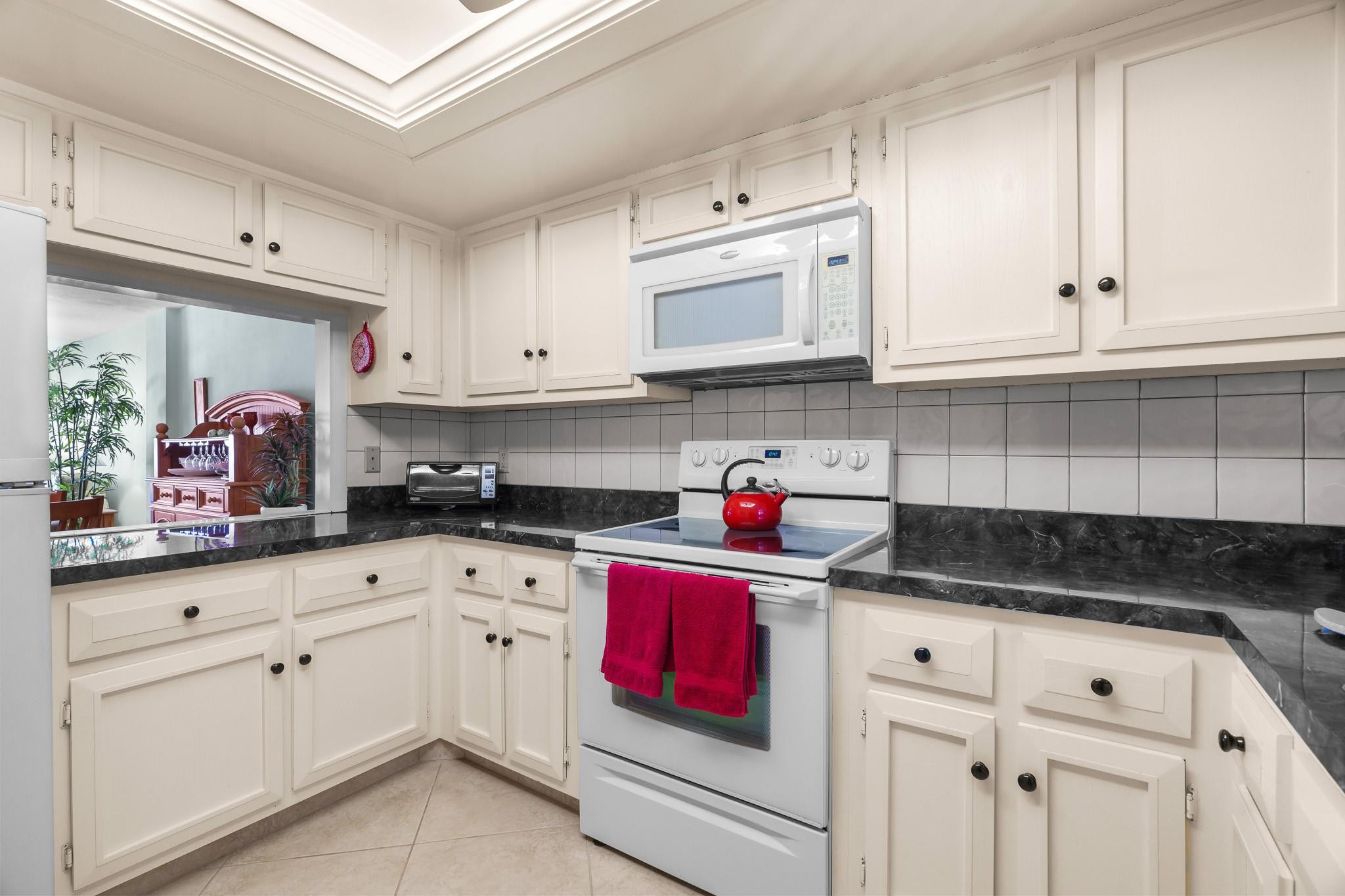 1850 S Ocean Boulevard 502 Property Photo 9