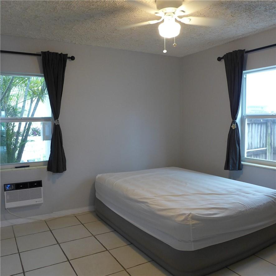 812 Ne 15 Avenue Property Photo 7