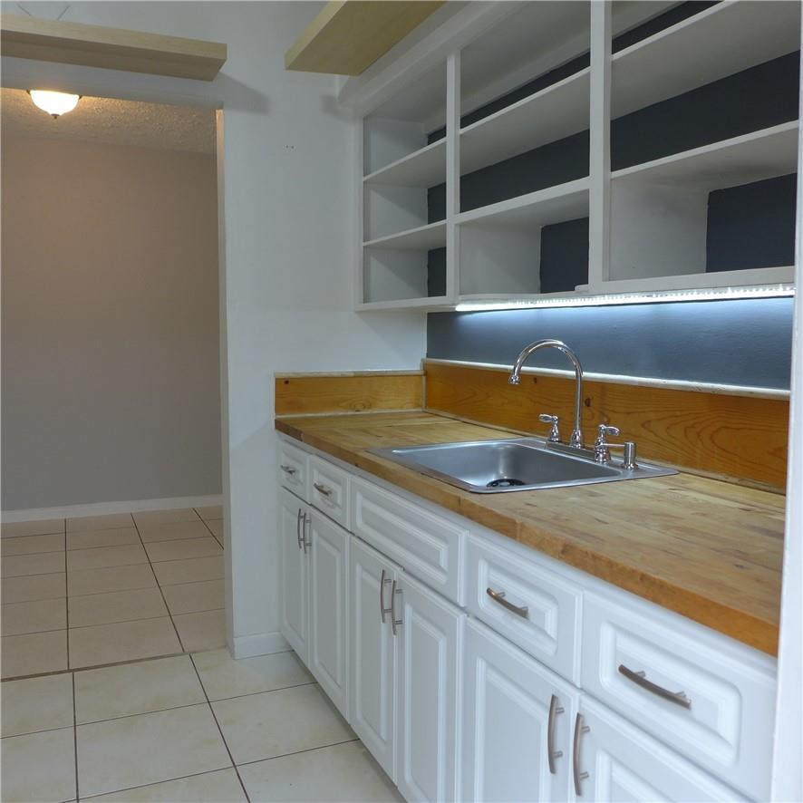 812 Ne 15 Avenue Property Photo 12