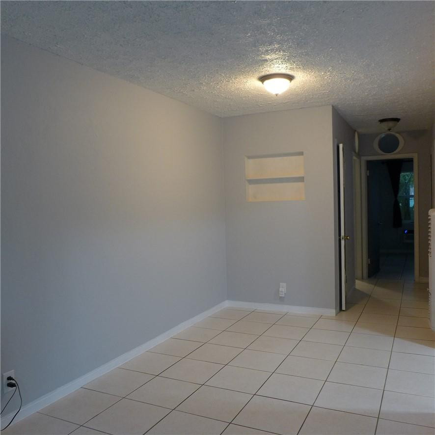 812 Ne 15 Avenue Property Photo 13