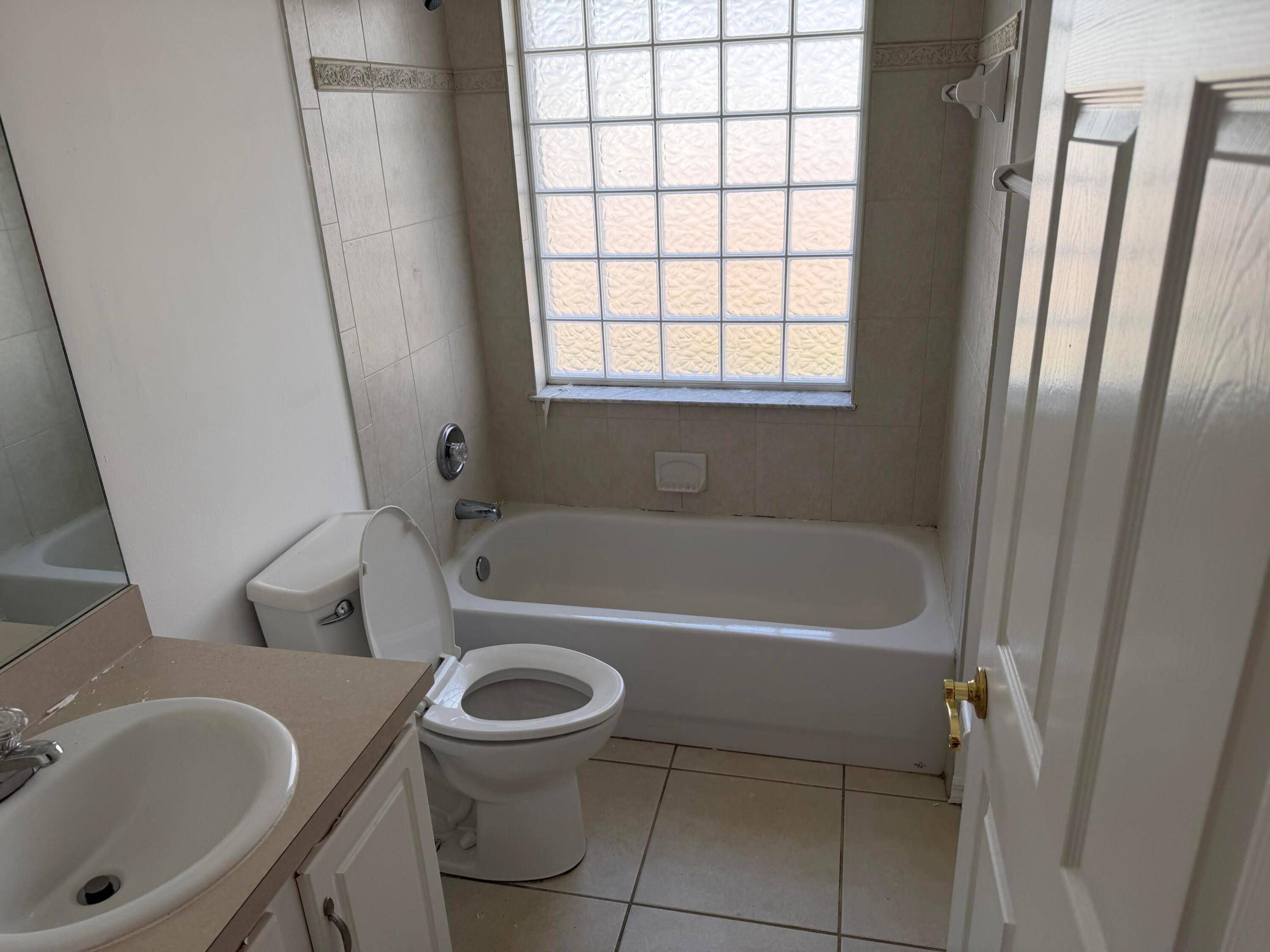 1874 Sw Capehart Avenue Property Photo 7