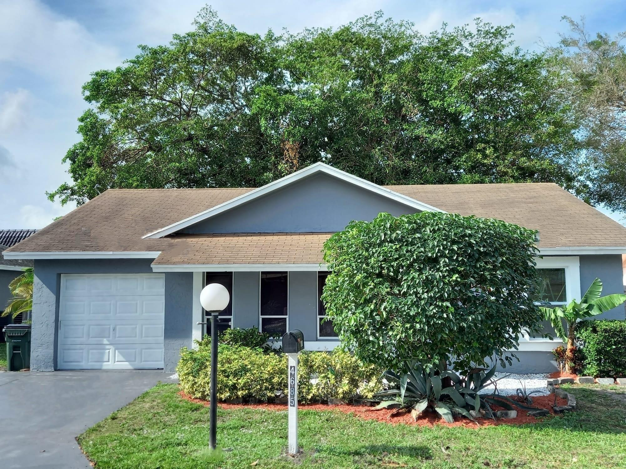 4685 Pine Grove Drive Property Photo 1