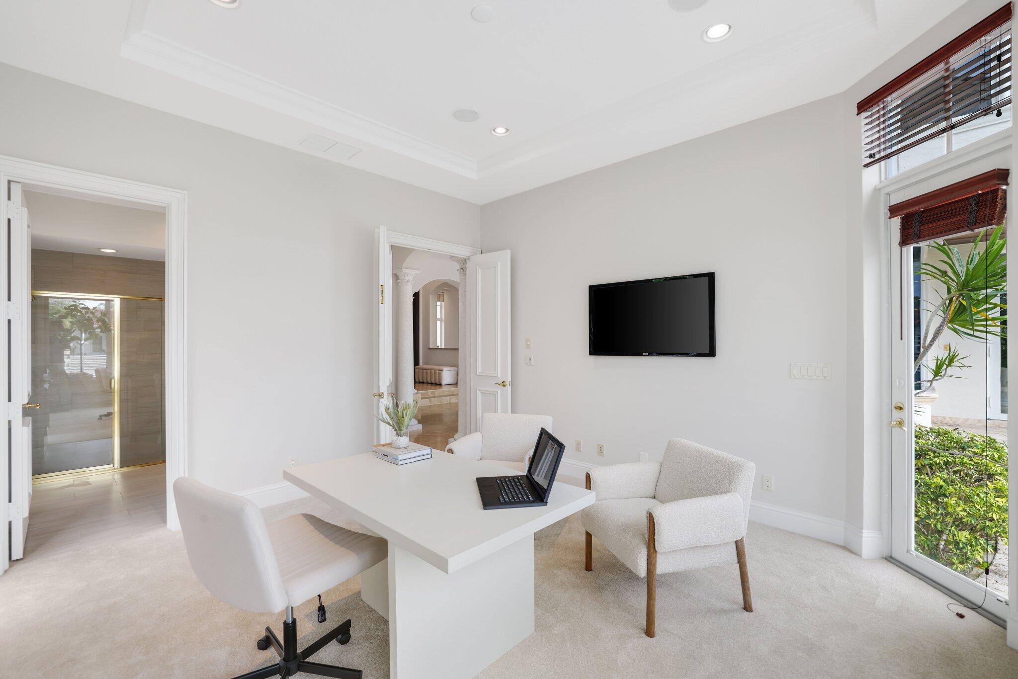 501 Golden Harbour Drive Property Photo 26