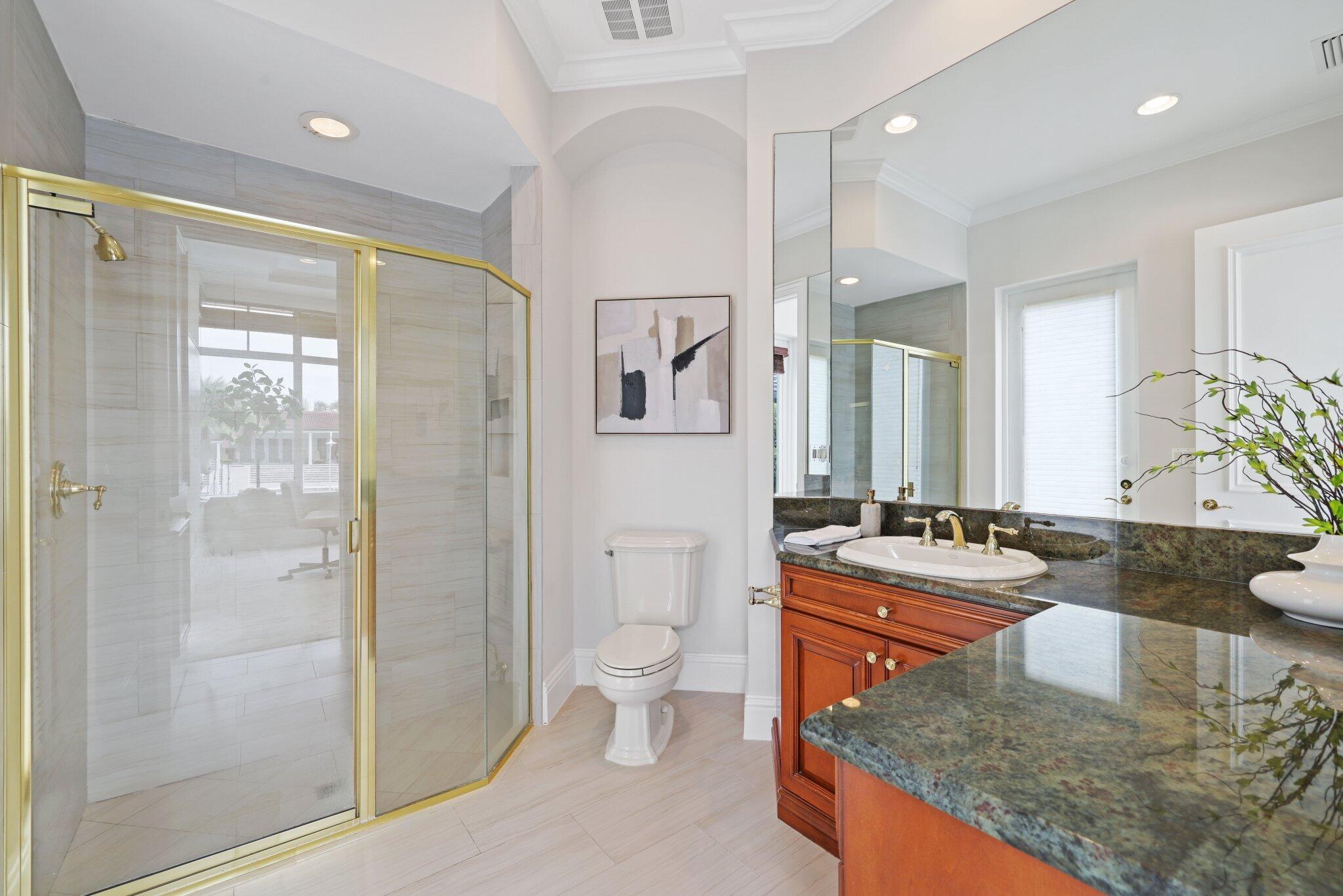501 Golden Harbour Drive Property Photo 27