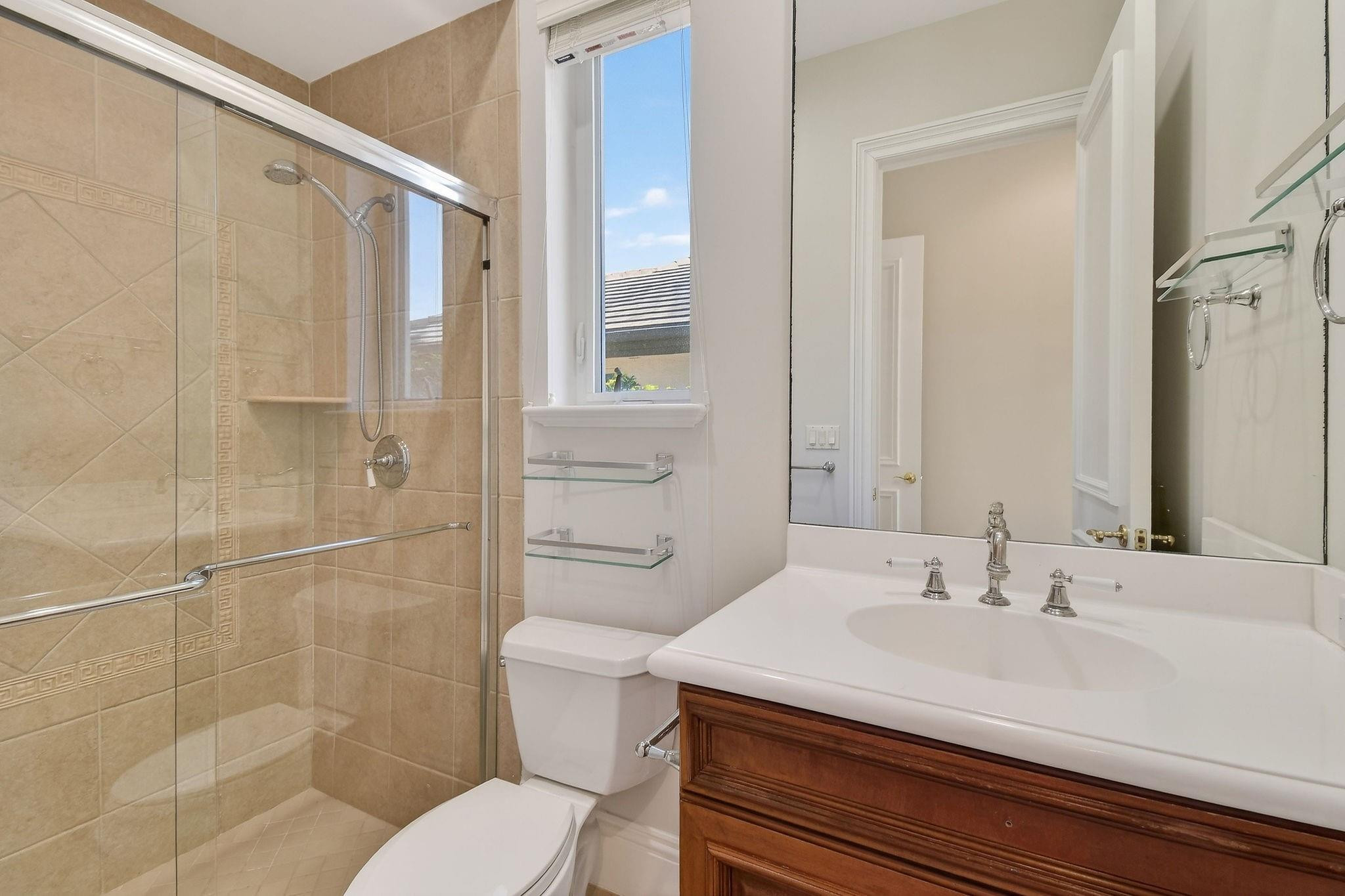 501 Golden Harbour Drive Property Photo 33