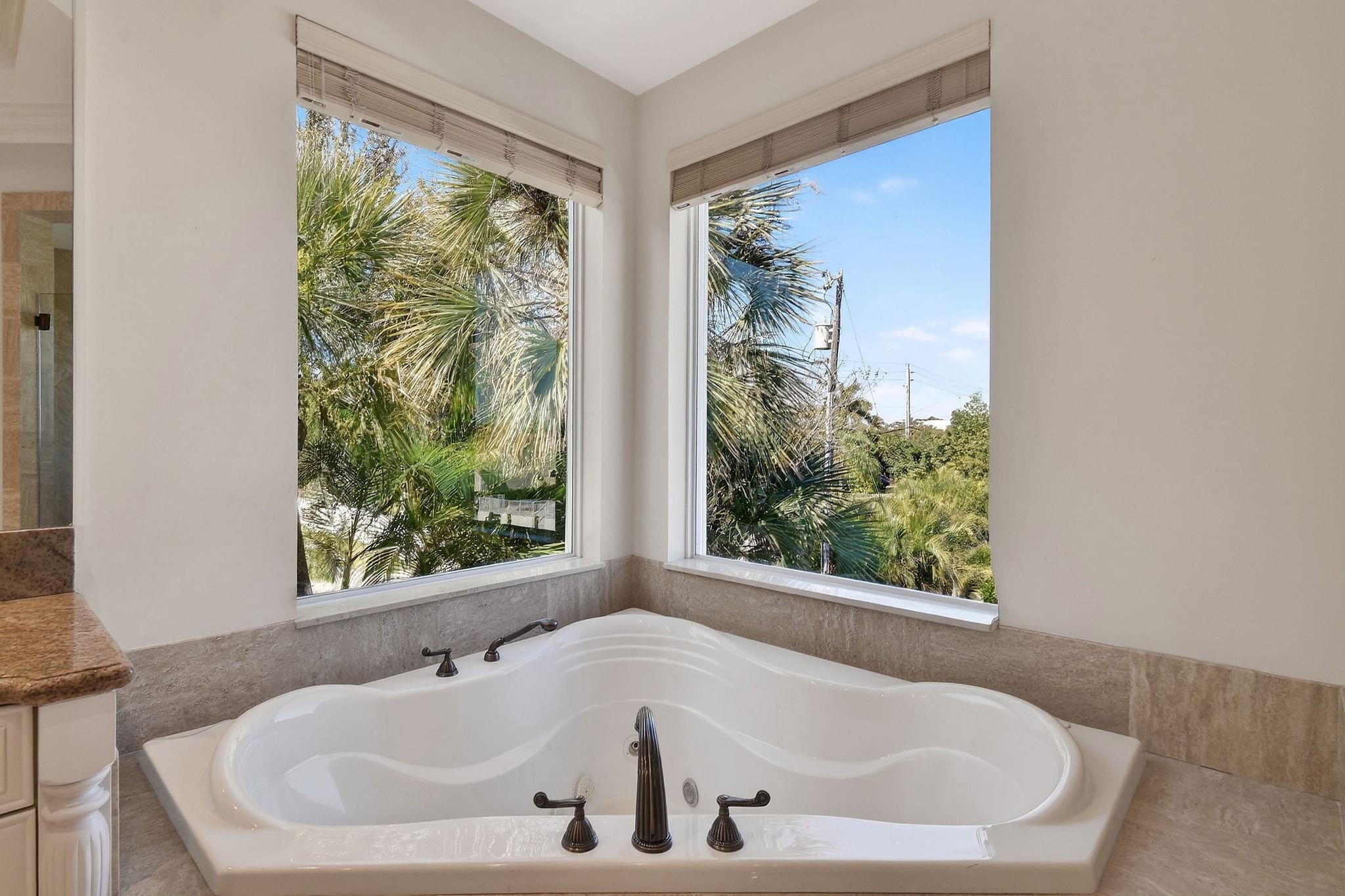501 Golden Harbour Drive Property Photo 40