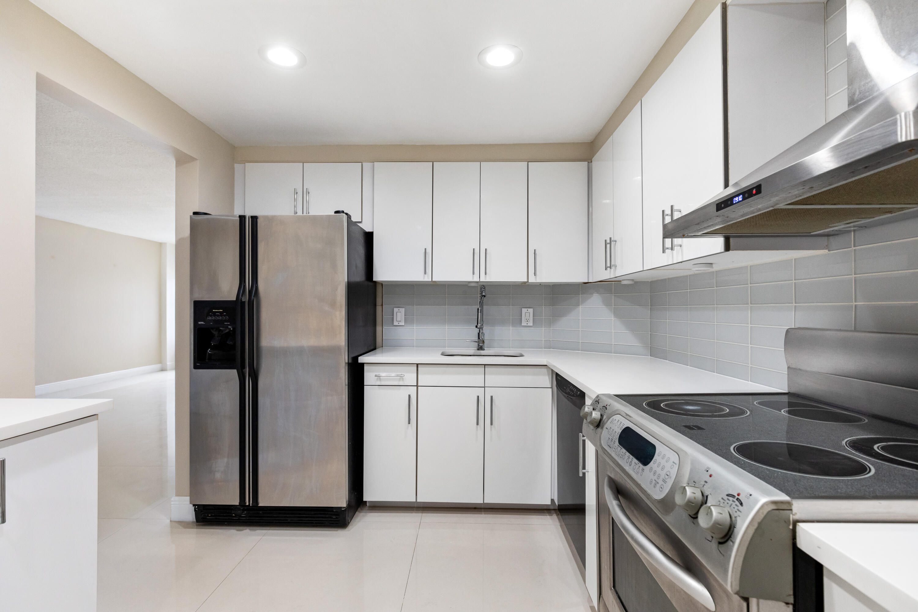 405 N Ocean Boulevard 1123 Property Photo 15
