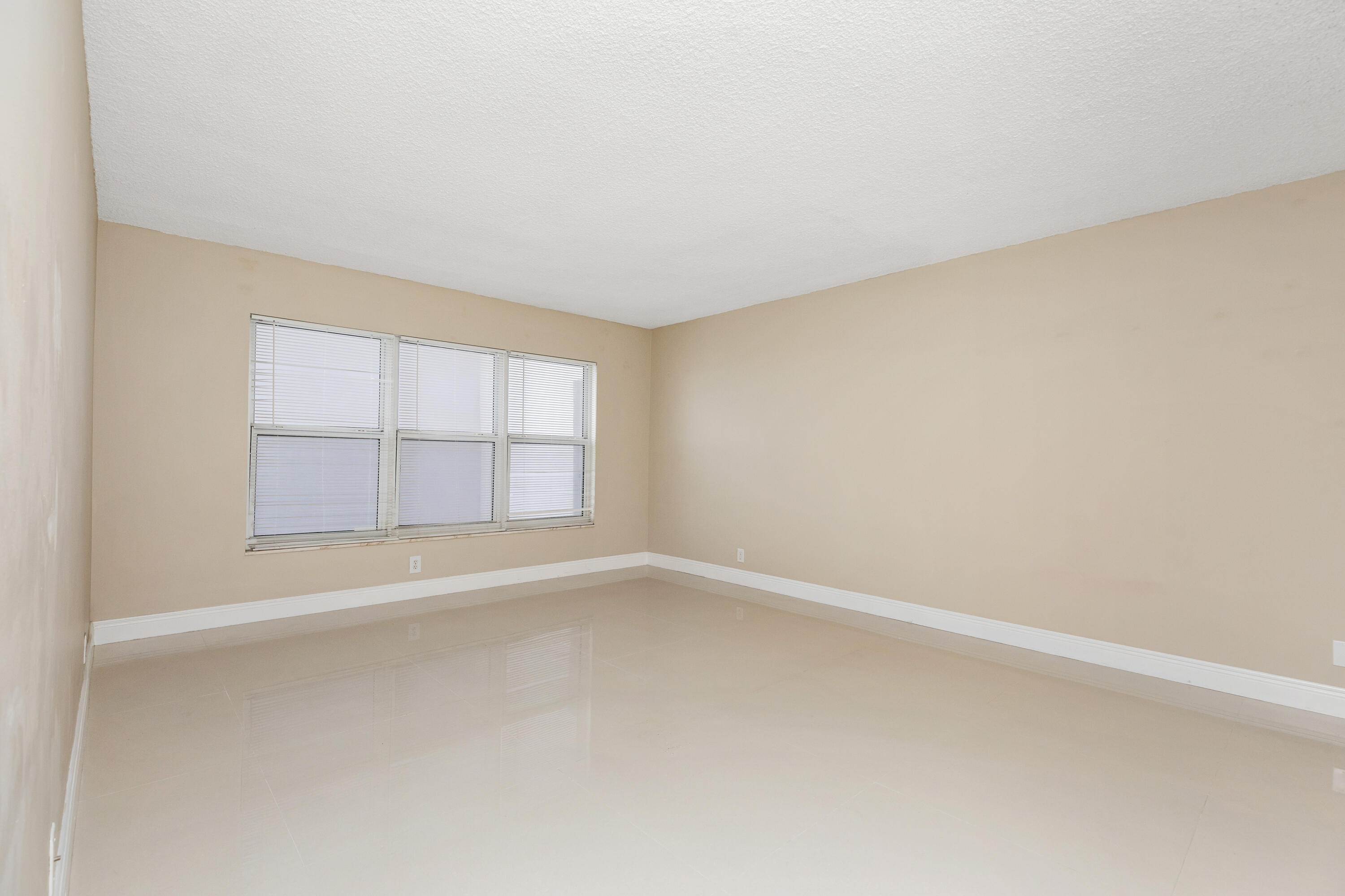 405 N Ocean Boulevard 1123 Property Photo 21