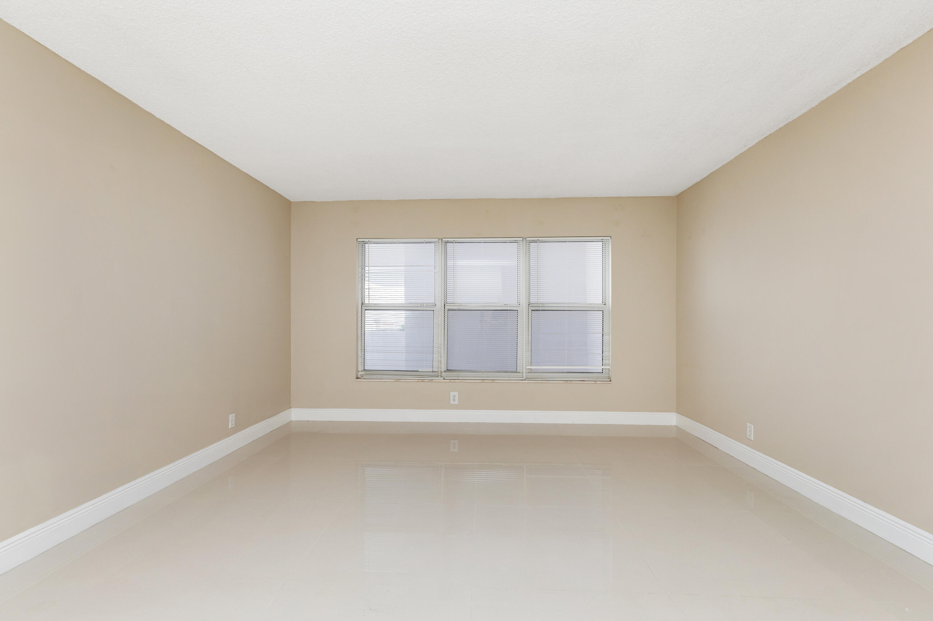 405 N Ocean Boulevard 1123 Property Photo 22