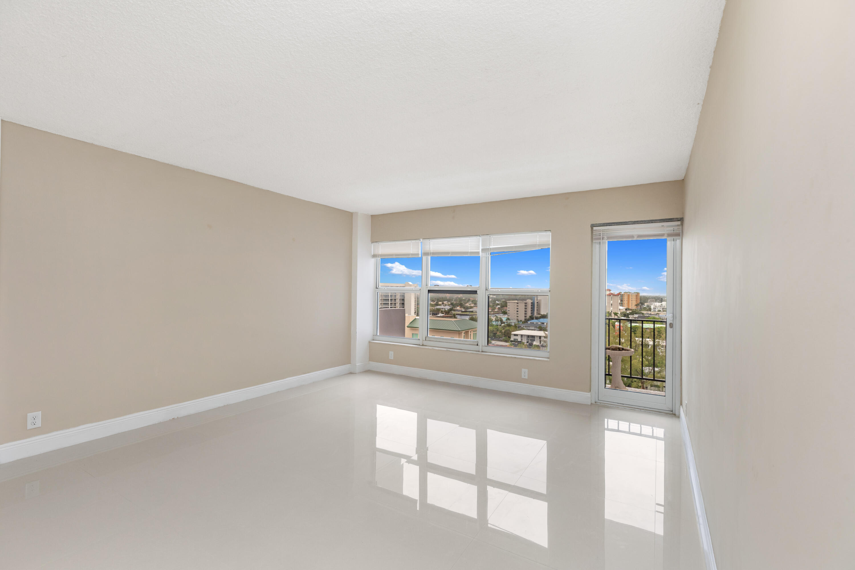 405 N Ocean Boulevard 1123 Property Photo 29