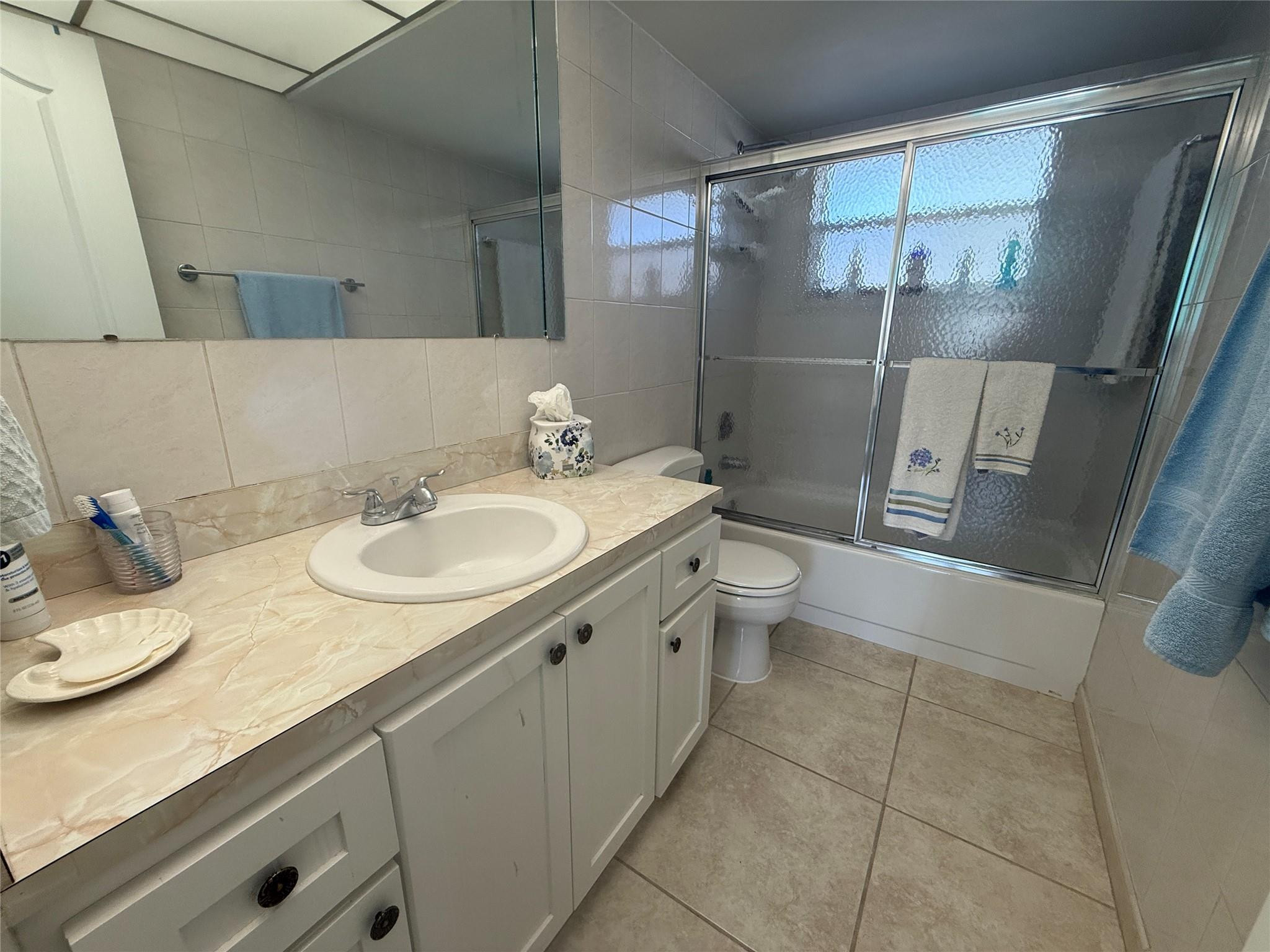 2761 N Pine Island Road 204 Property Photo 18