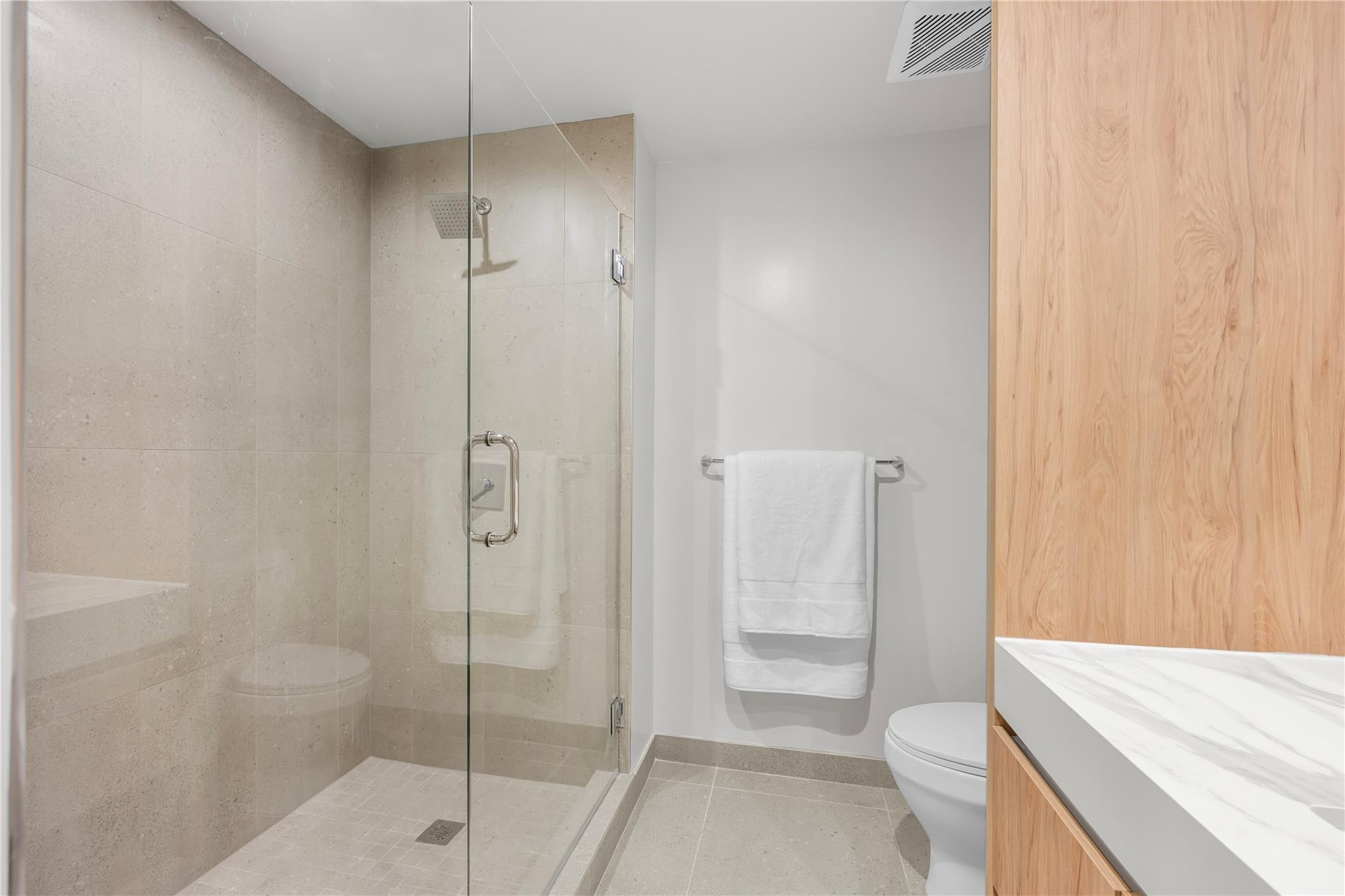 11 Ne 6th Street 907 Property Photo 23