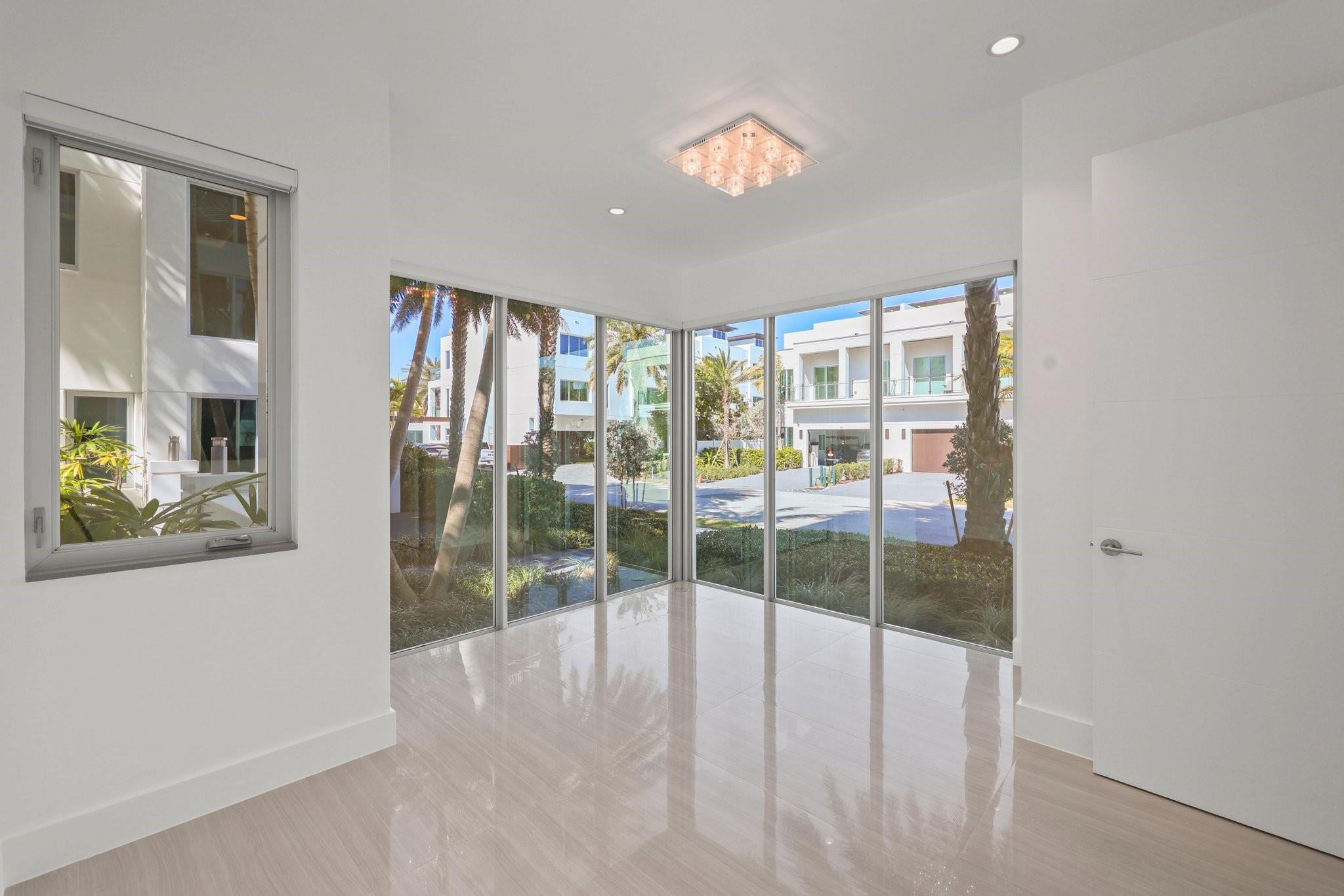 238 Shore Court Property Photo 8