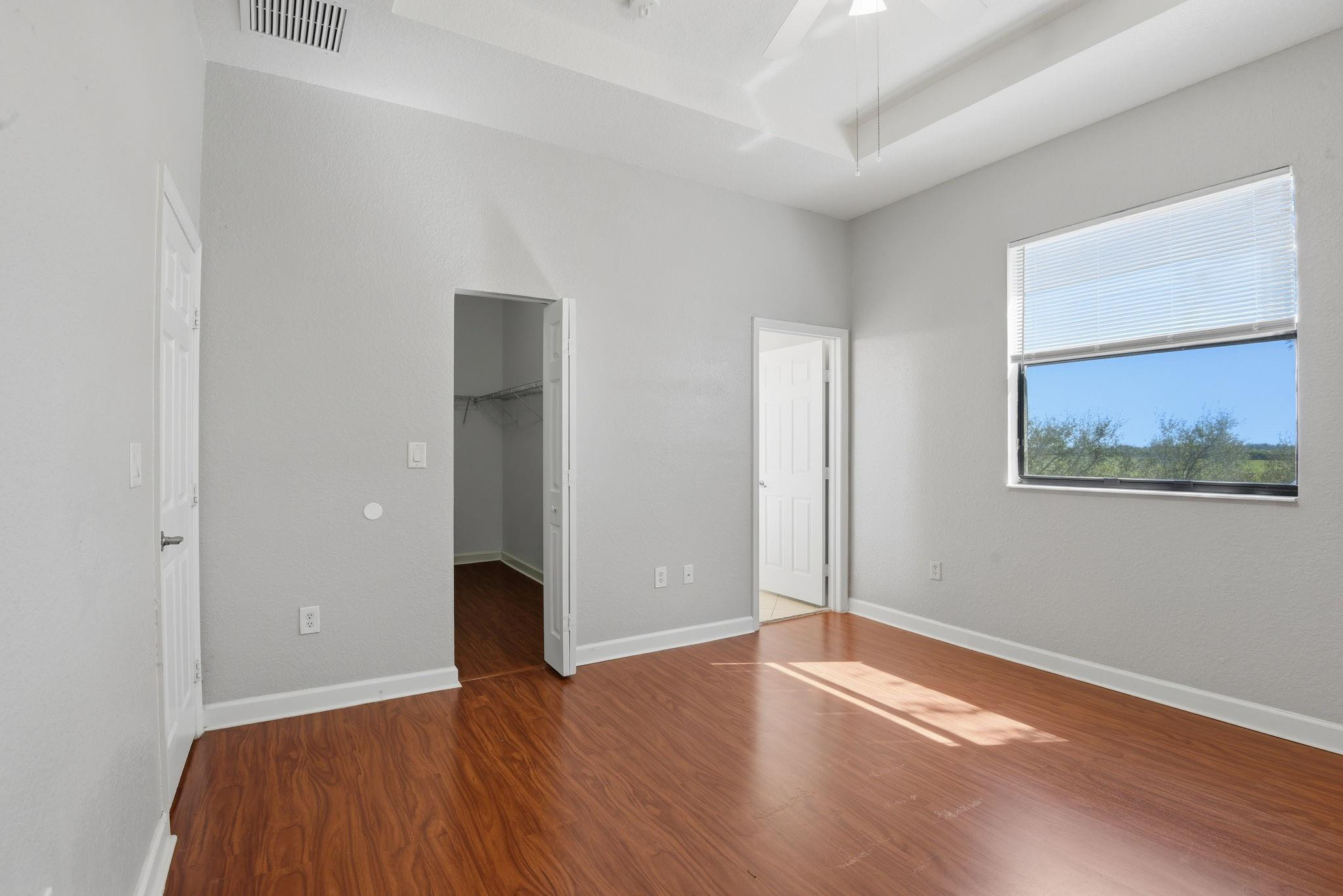 457 Se 37th Place 457 Property Photo 12