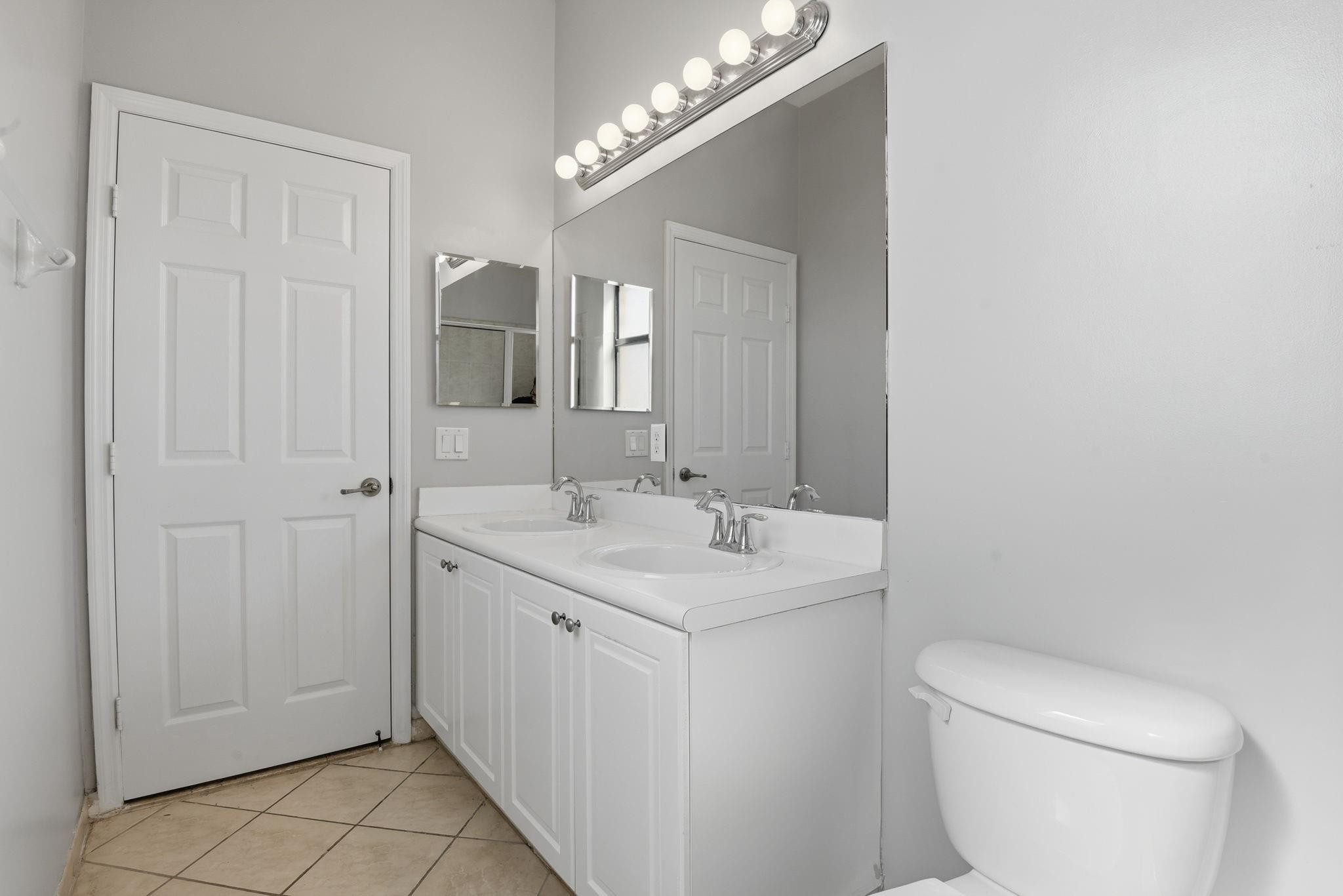 457 Se 37th Place 457 Property Photo 19