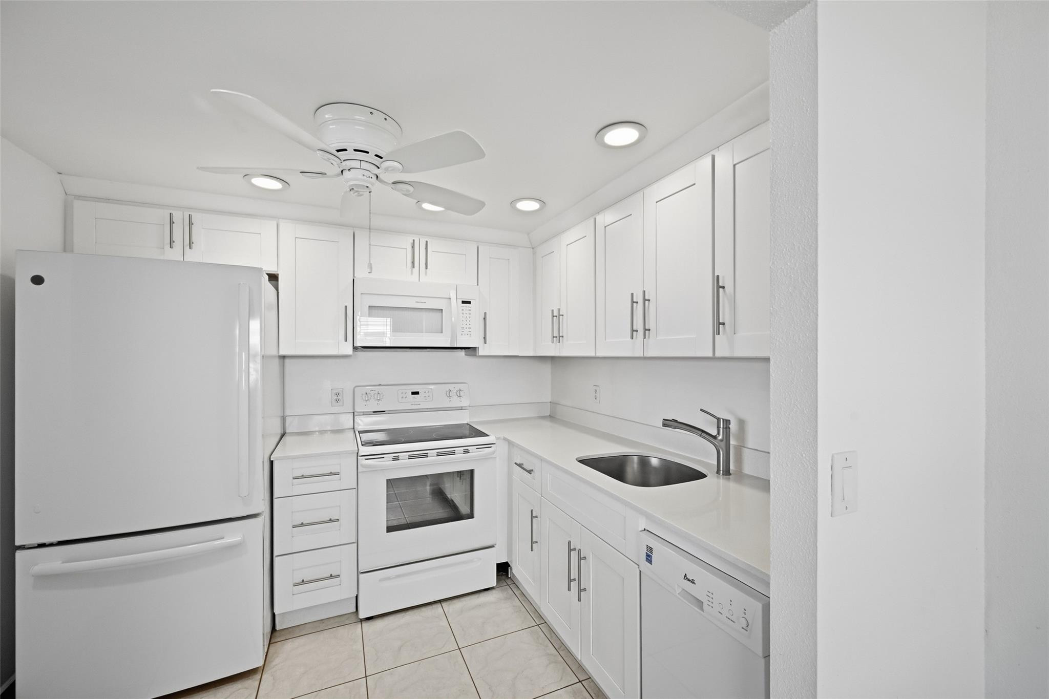 451 Monaco J J Property Photo 1