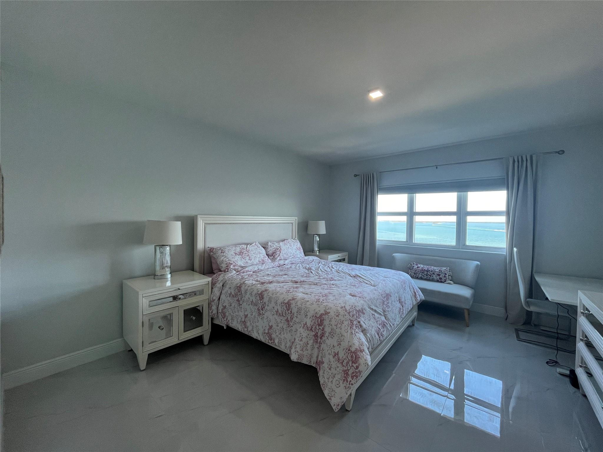 2650 Lake Shore Drive 803 Property Photo 25