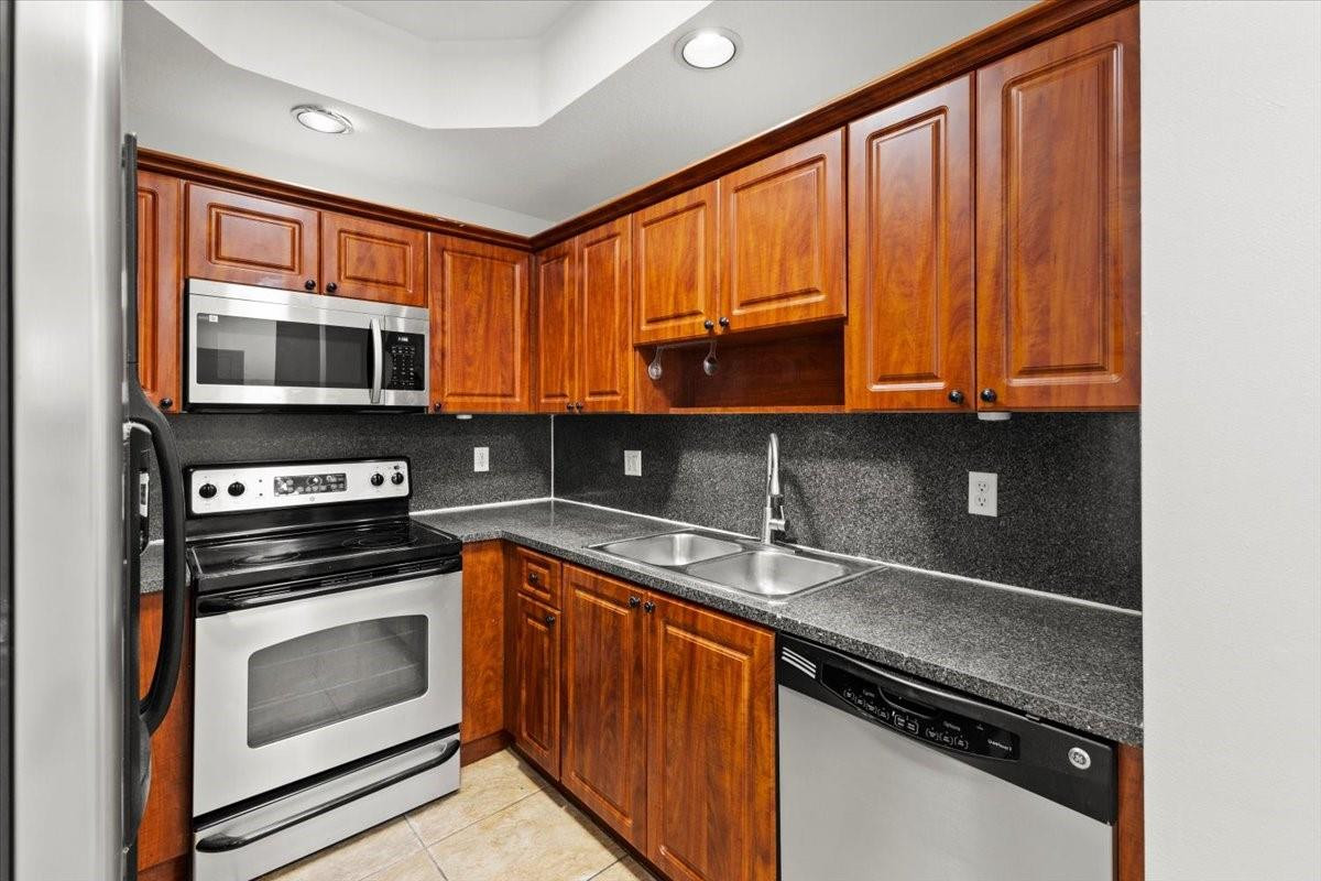 4903 Schooner Drive 5206 Property Photo 9