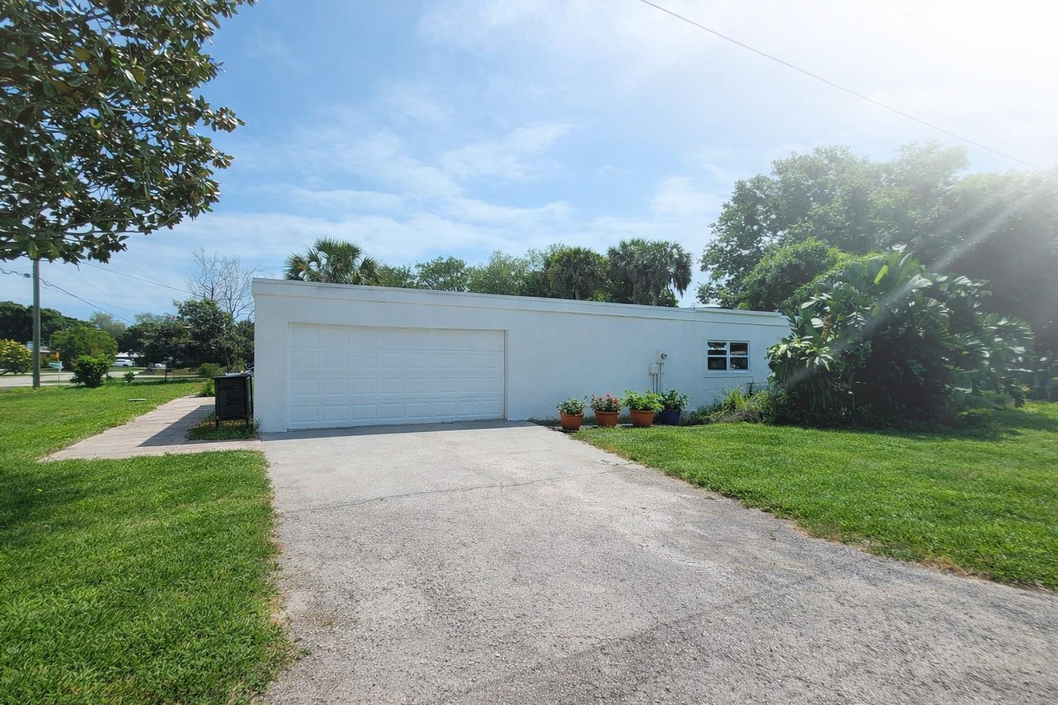 1715 York Court Property Photo 34