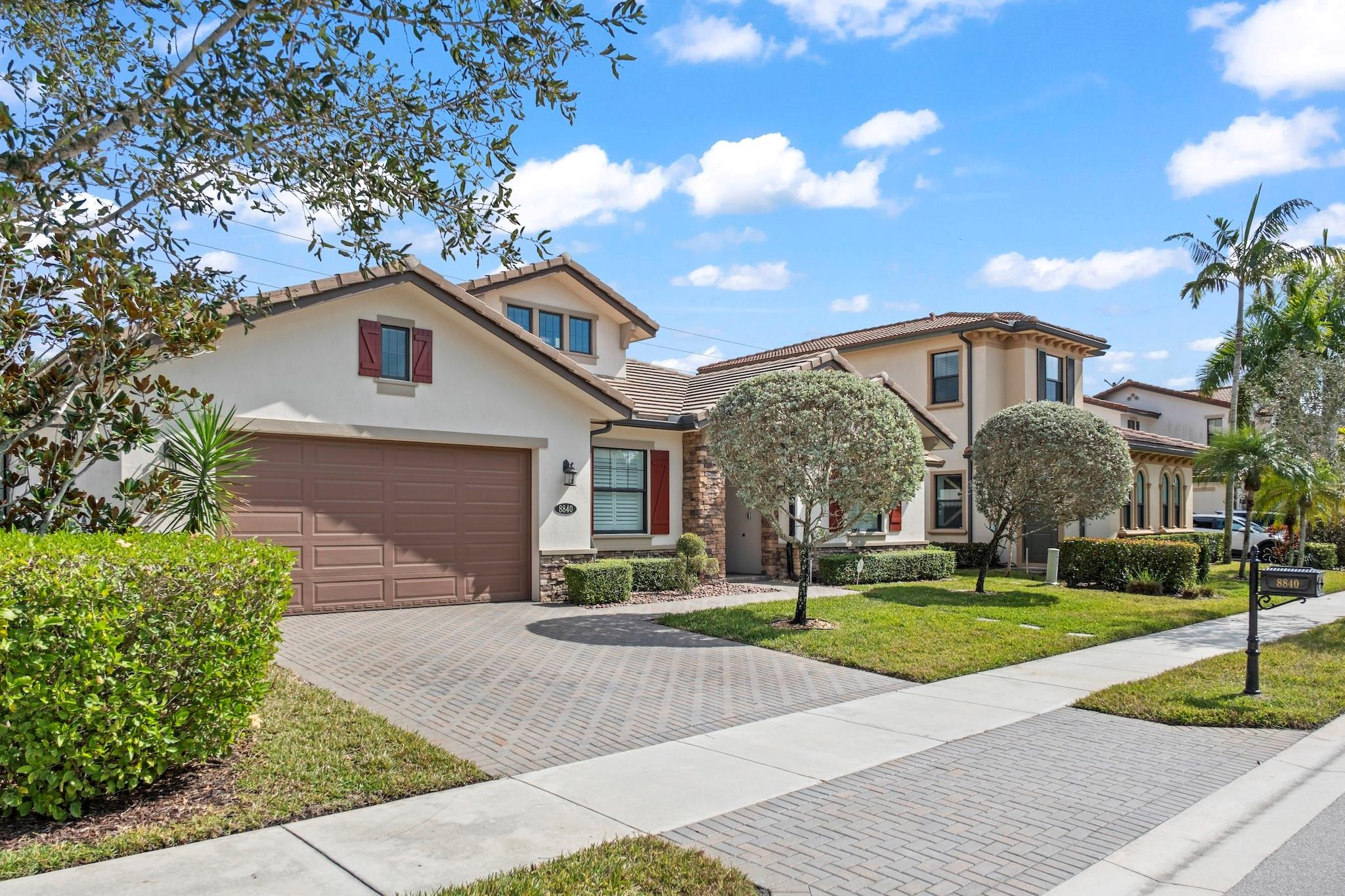 8840 Watercrest Cir Circle E Property Photo 6