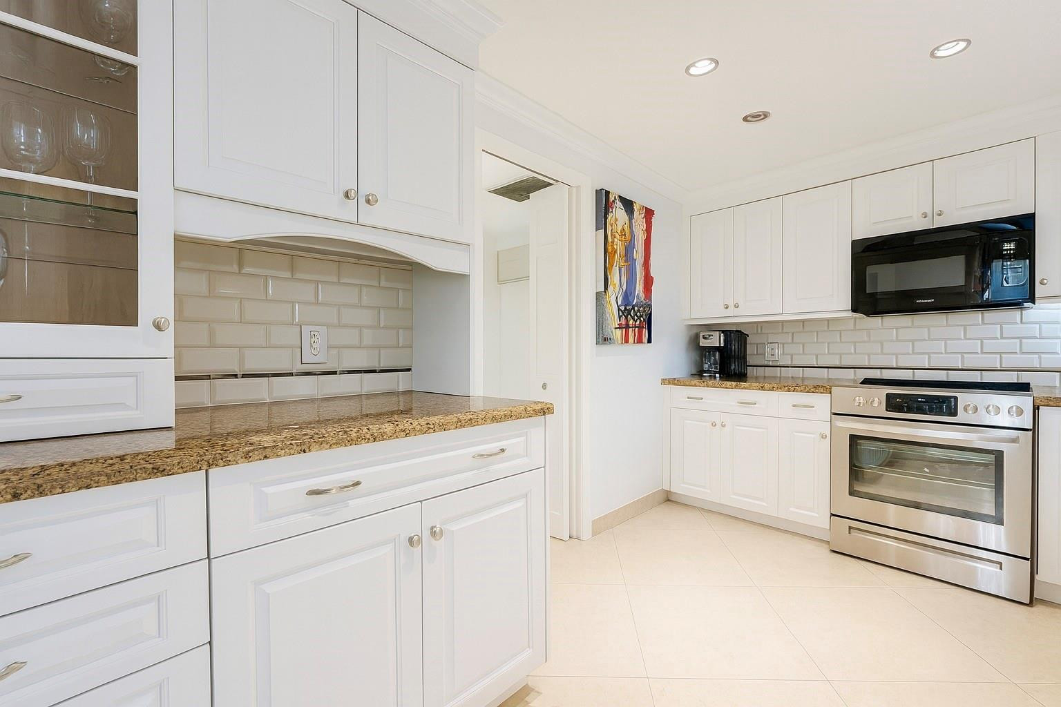 3460 S Ocean Boulevard 608 Property Photo 9