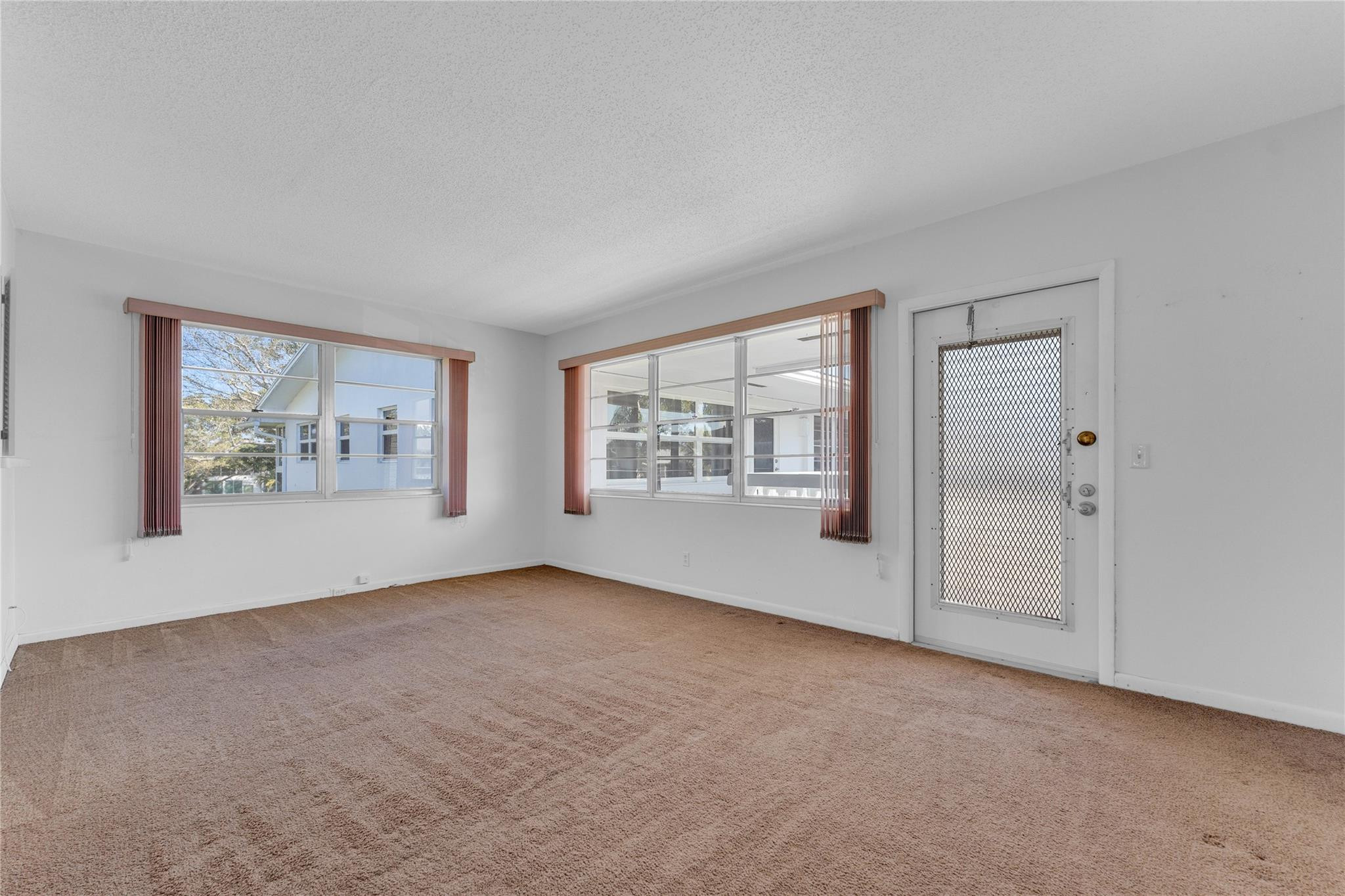 176 Westbury J 176 Property Photo 6