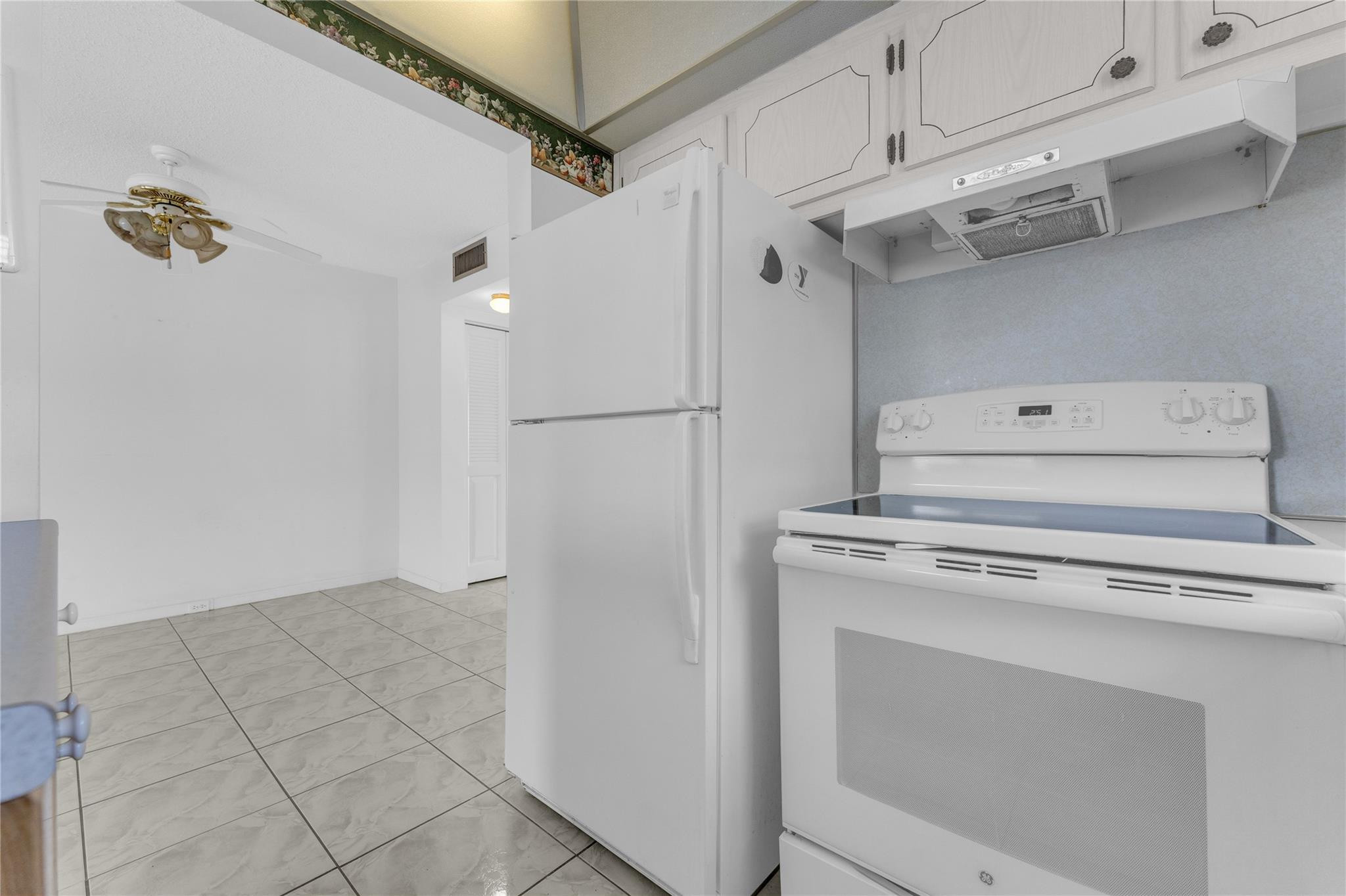 176 Westbury J 176 Property Photo 10