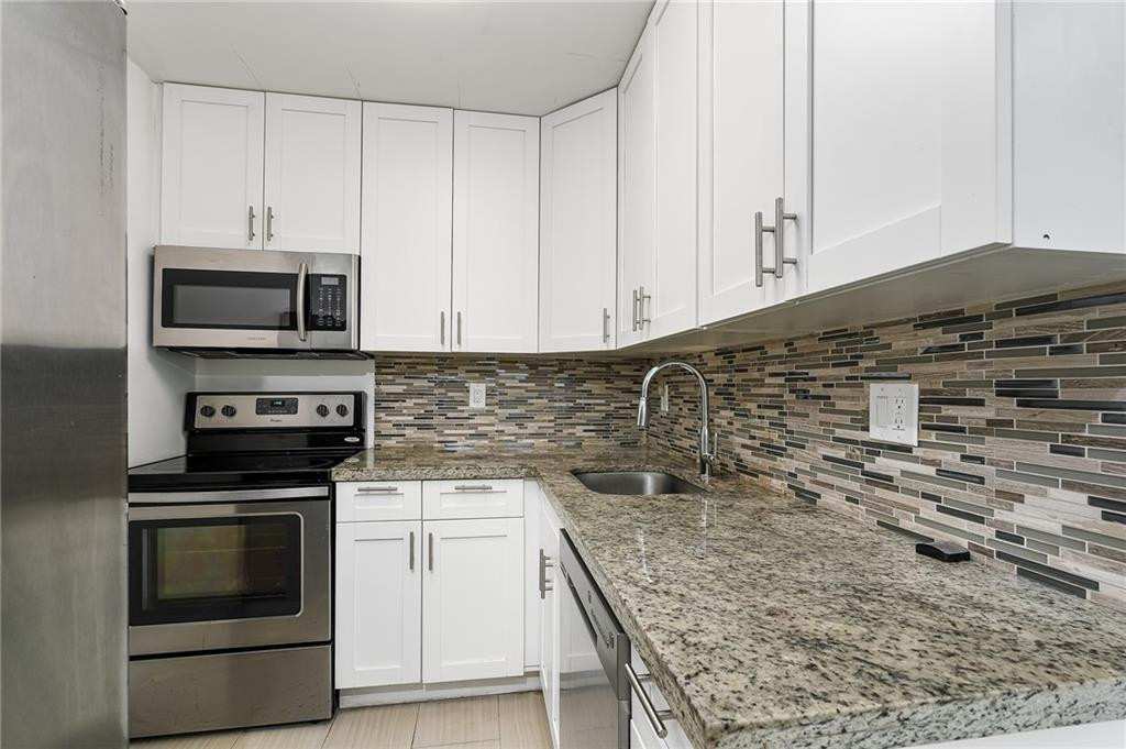 883 Ne 33rd Street Property Photo 17