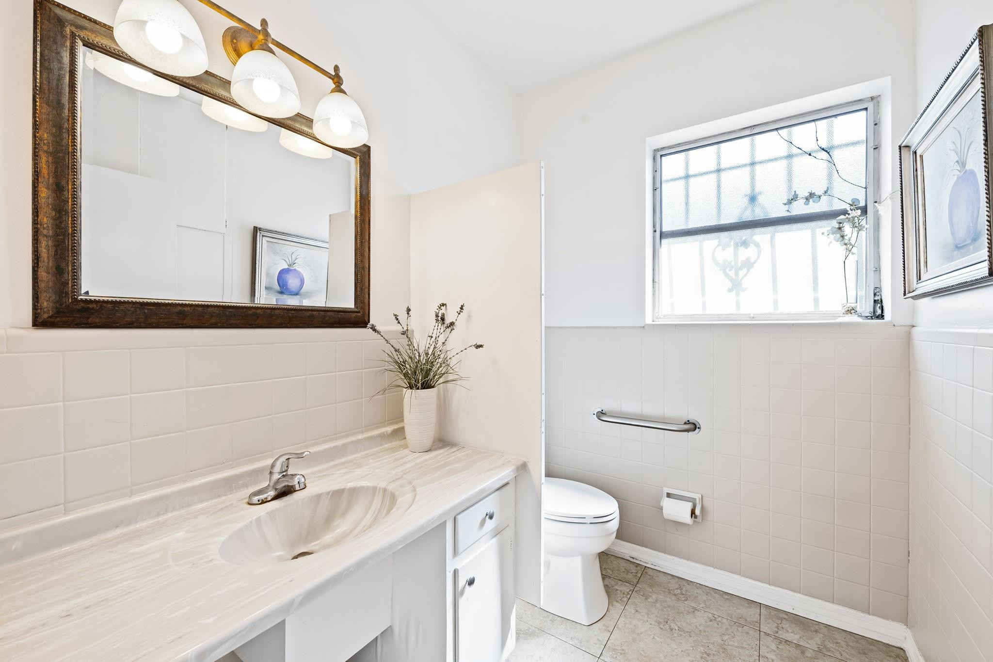 1130 Bayview Drive Property Photo 14