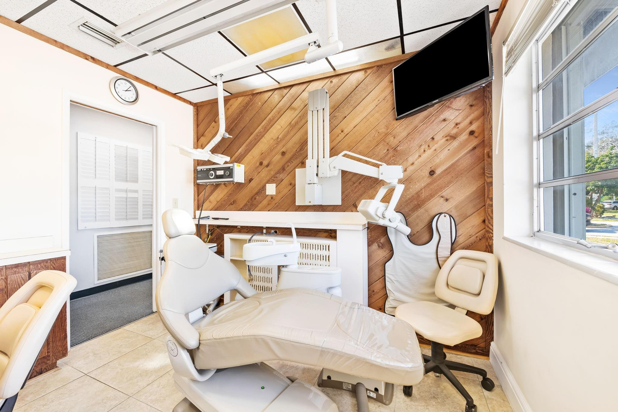 1130 Bayview Drive Property Photo 16