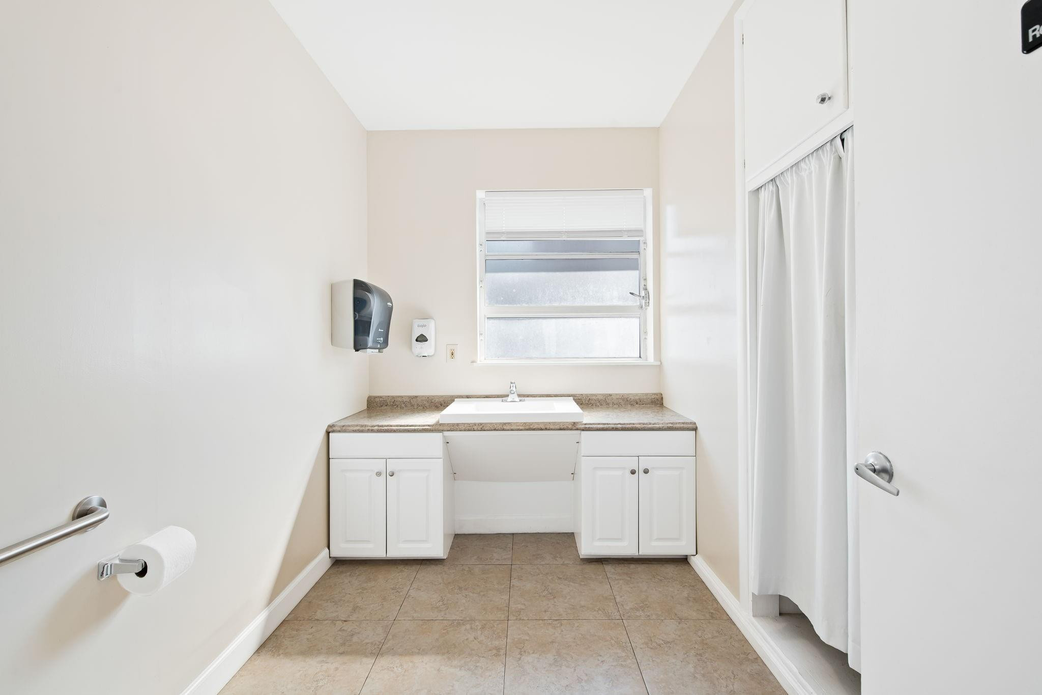 1130 Bayview Drive Property Photo 31