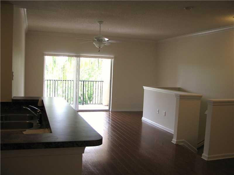 5800 W Sample Road 305 Property Photo 3