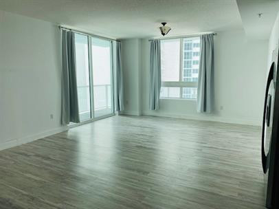 1900 N Bayshore Drive 1705 Property Photo 6