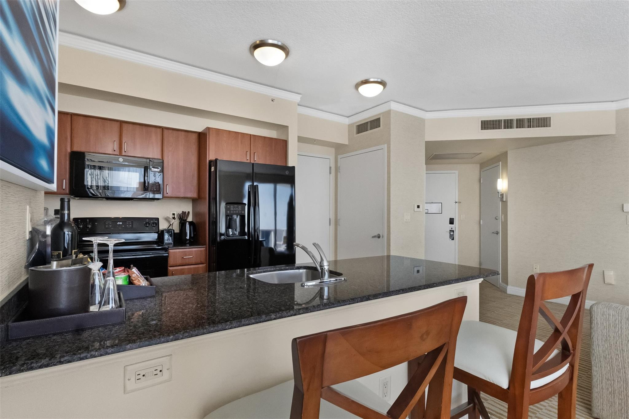 18001 Collins Avenue Property Photo 21