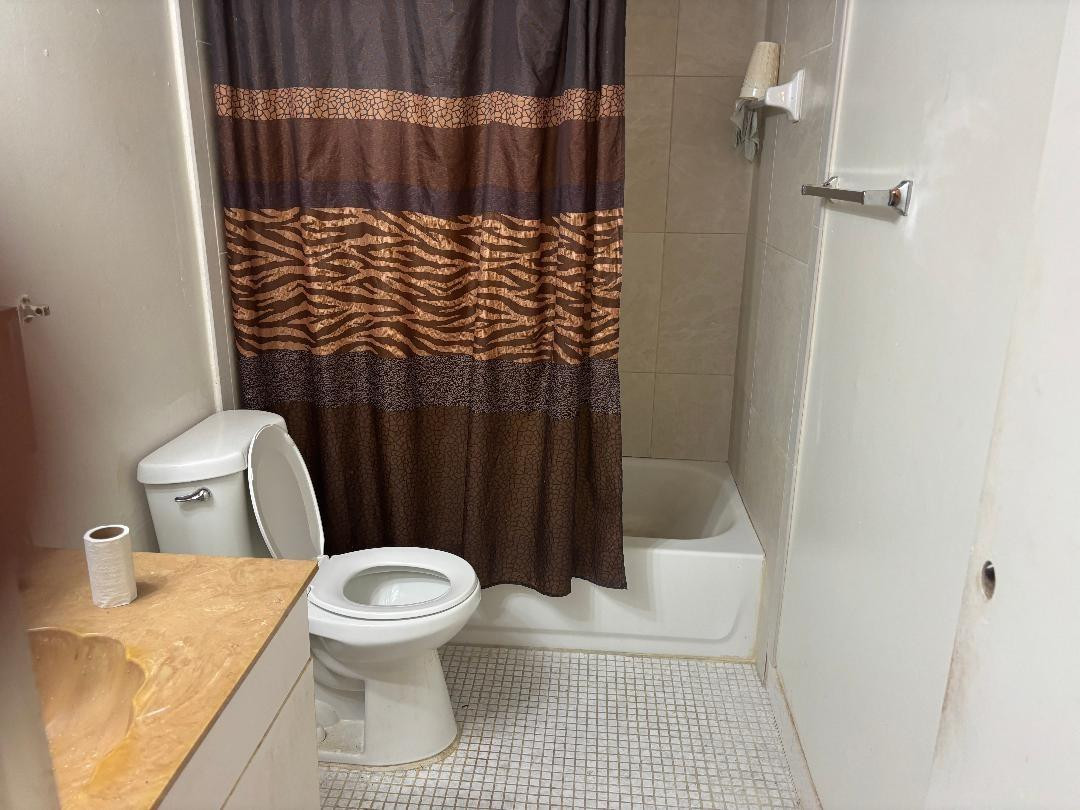 2840 Somerset Drive 206 Property Photo 4