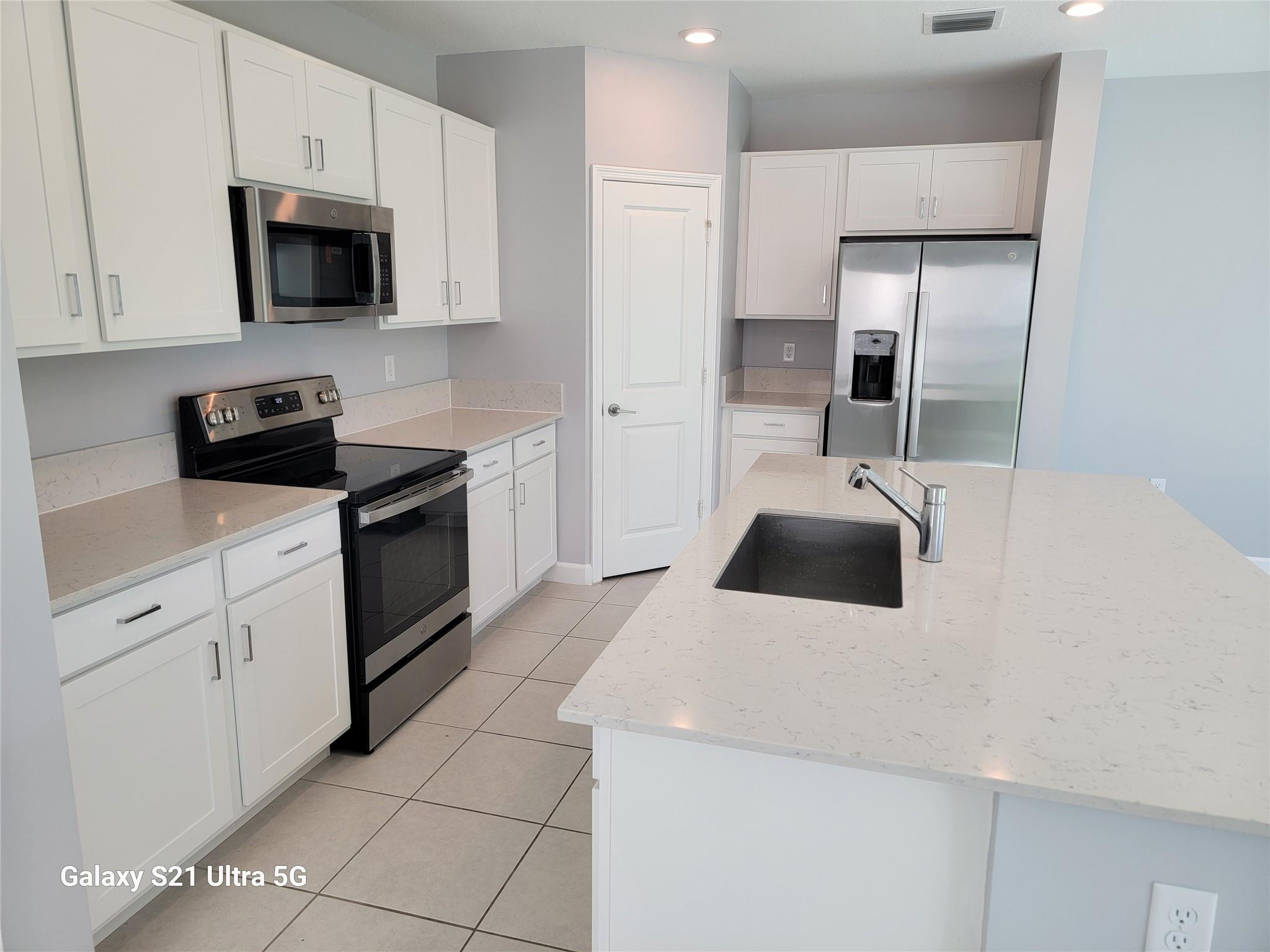 4518 Dow Lane Property Photo 3