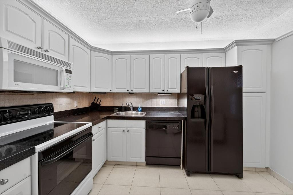 575 Oaks Lane 1002 Property Photo 29