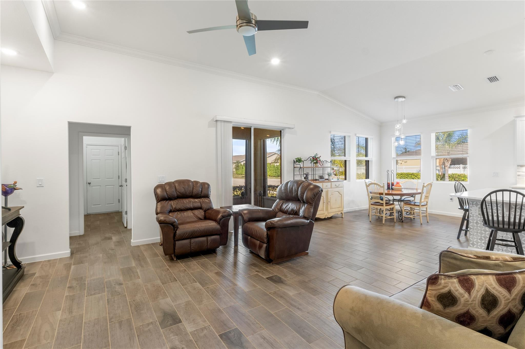 1420 Fortrose Drive Property Photo 16