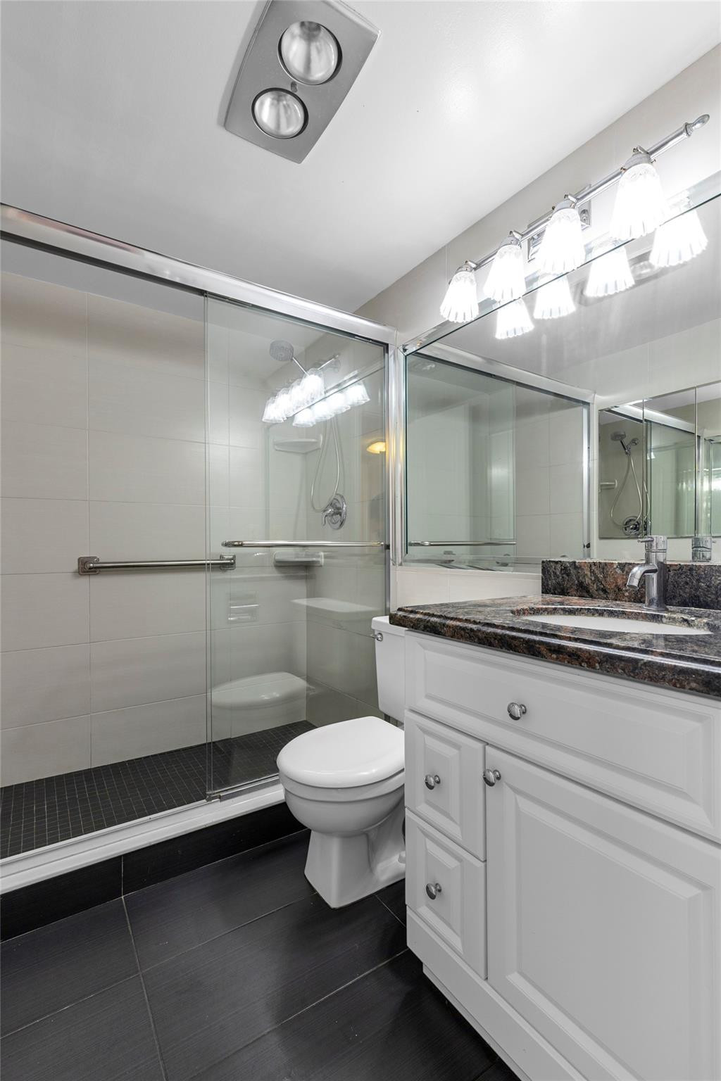 2122 Cambridge F 2122 Property Photo 14