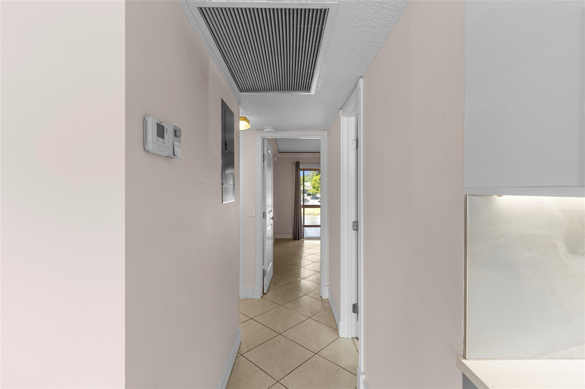 2122 Cambridge F 2122 Property Photo 19