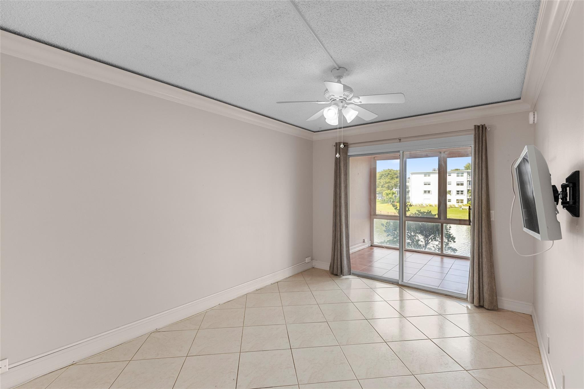 2122 Cambridge F 2122 Property Photo 21
